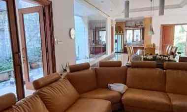dijual rumah villa permata gading