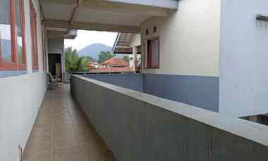 Dijual Rumah Villa Plus Kost 11 Kamar dekat Unjani