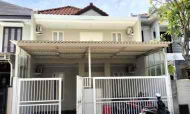 dijual rumah villa sentra raya
