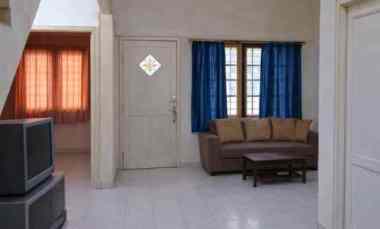 dijual rumah villa valencia