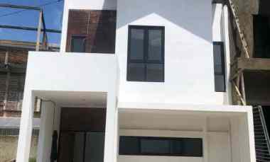 dijual rumah wangunsari