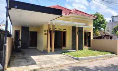 dijual rumah wedomartani ngemplak