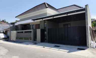 dijual rumah widodomartani ngemplak