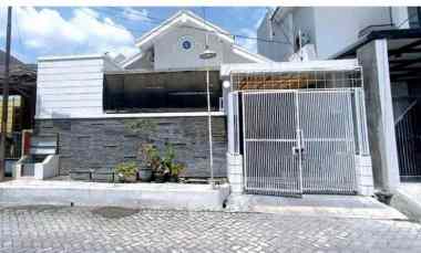 dijual rumah wiguna tengah