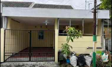 dijual rumah wiguna tengah