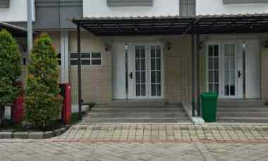 dijual rumah wisata bukit mas
