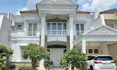 Rumah Mewah American Classic di Wisata Bukit Mas - Wiyung