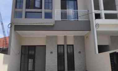 dijual rumah wisma mukti
