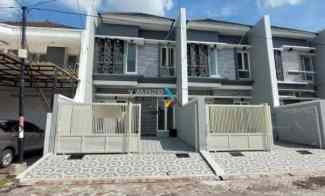 Rumah Modern Wisma Mukti Klampis Desain Lapang dekat Galaxy Mall