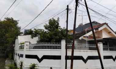 dijual rumah wisma permai