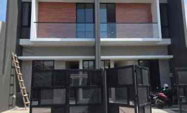 dijual rumah wisma permai