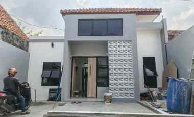 dijual rumah wologito tengah