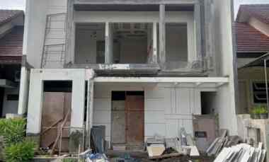 dijual rumah woodland citraland