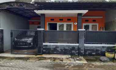 dijual siap huni rumah minimalis di janti kota malang