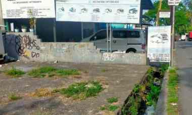 dijual tanah belakang terminal ubung