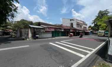 dijual tanah dan bangunan di tengah kota solo