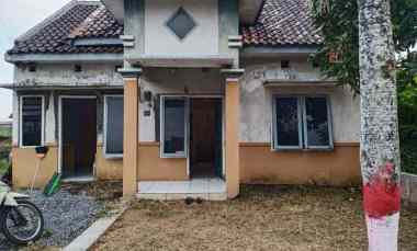 dijual tanah dan rumah tipe 54