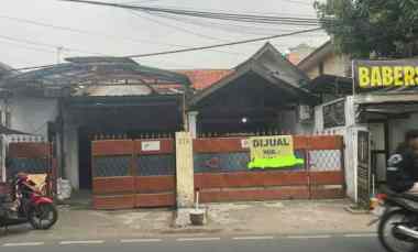 Rumah Tua Hitung Tanah Pinggir jl Raya Cililitan Besar dekat Pgc