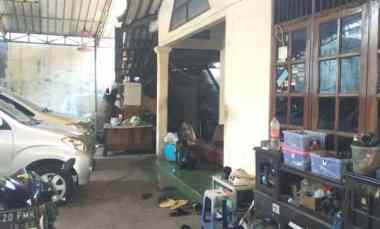 Dijual Tanah dan Bangunan dekat jl Jatiwaringin Jakarta Timur