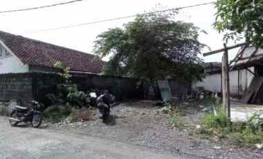 dijual tanah karangasem condong catur