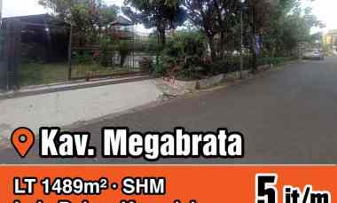 dijual tanah komplek megabrata
