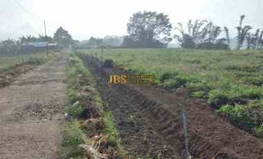 dijual tanah kosong di jalan kubucolia seberaya karo