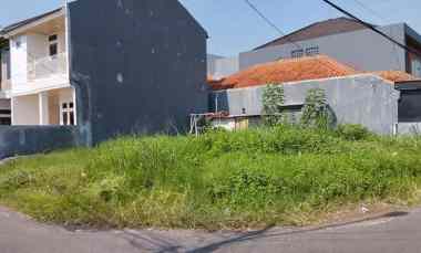 dijual tanah logam