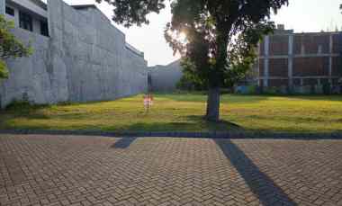 dijual tanah pakuwon city