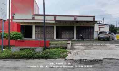 Dijual Toko Strategis dekat Pasar Ciberem Sumbang