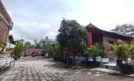 Villa Luas di Pakem, Sleman, Desain Etnik Jawa dekat Uii Jogja