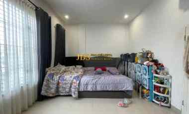 dijual villa cemara cleveland jalan