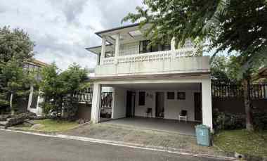 dijual villa ciawi gadog