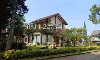 dijual villa cisarua