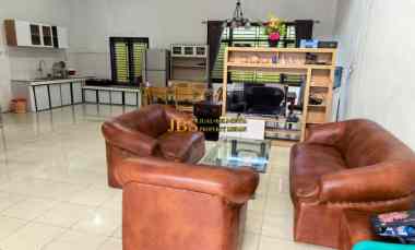 dijual villa di komplek gitar mas brastagi