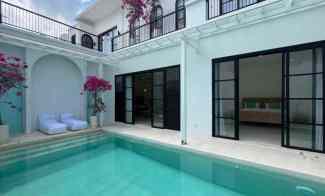 Dijual Villa Baru Lantai 2 di Kawasan Berawa Canggu Bali