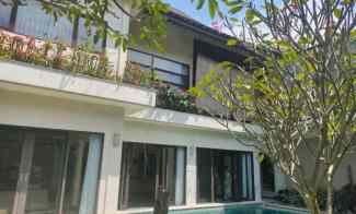 Dijual Villa Lantai 2 dekat Pantai Mertasari Sanur Bali