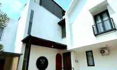 dijual villa jl cibeunying
