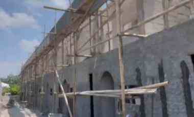 dijual villa jl jenengan raya