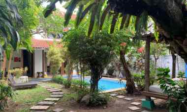dijual villa jl ngadinegaran