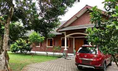 dijual villa karang tengah sumberejo
