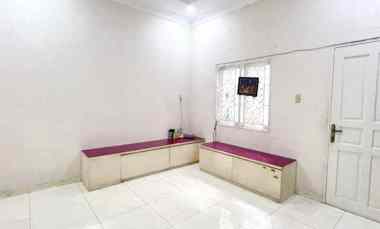 dijual villa komplek cemara asri