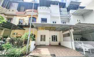 dijual villa komplek cemara asri jalan
