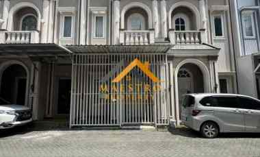 dijual villa komplek cemara asri jalan