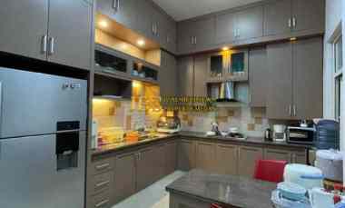 dijual villa komplek cemara asri jalan