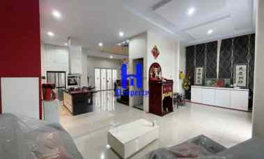 dijual villa komplek citra garden
