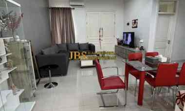 dijual villa komplek citraland gama