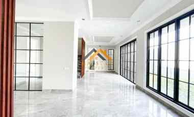 dijual villa komplek citraland gama