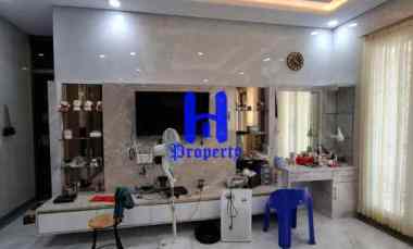 dijual villa komplek citraland gama