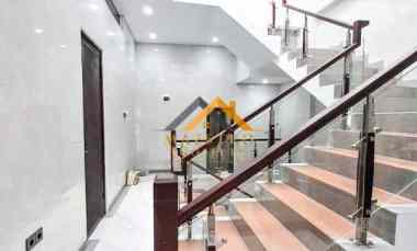 dijual villa komplek citraland gama