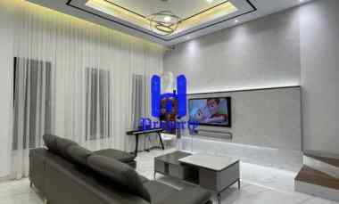 dijual villa komplek imperial mansion